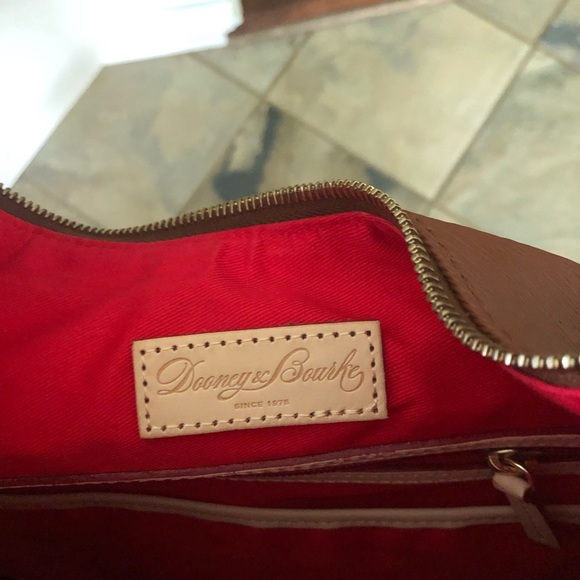 New Dooney and Bourke purse - Picture 6 of 10